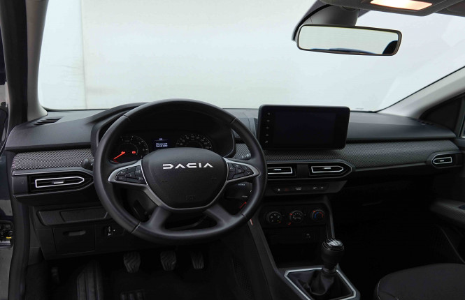 DACIA_DACIA_SANDERO_2655532_7.jpg