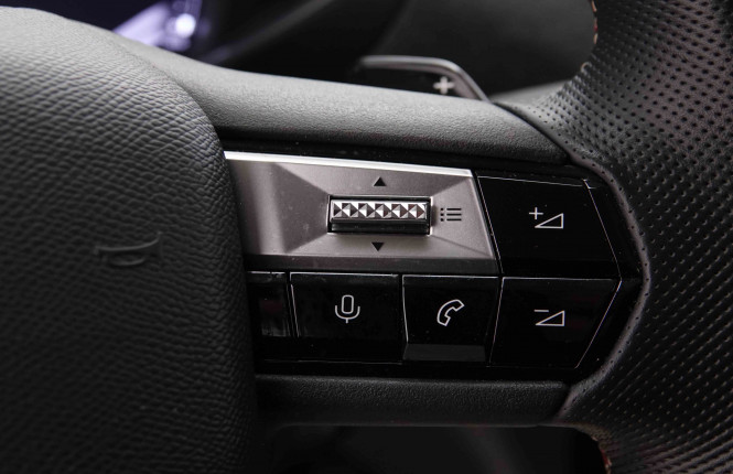 DS_DS_DS3CROSSBA_2551542_20.jpg DS_DS_DS3CROSSBA_2551542_20.jpg