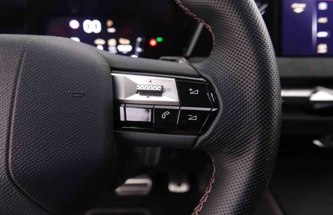 DS_DS_DS4_2550409_19.jpg DS_DS_DS4_2550409_19.jpg