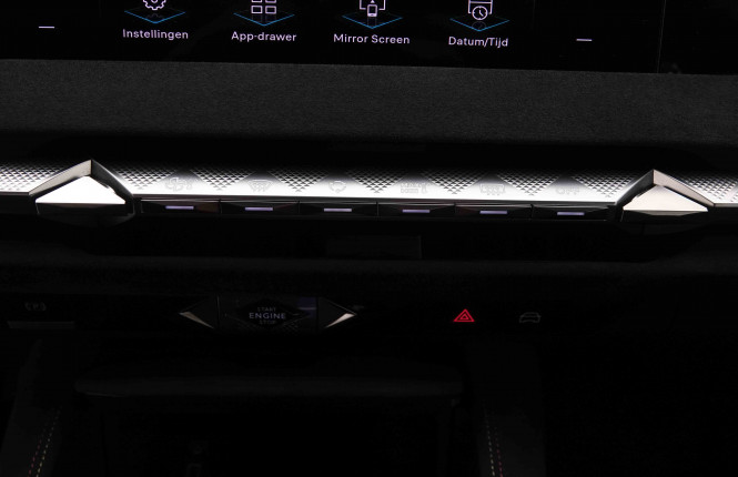 DS_DS_DS4_2550411_13.jpg DS_DS_DS4_2550411_13.jpg