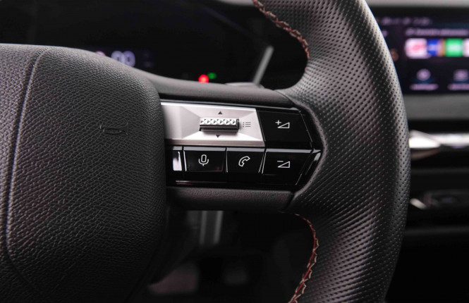 DS_DS_DS4_2550411_19.jpg DS_DS_DS4_2550411_19.jpg