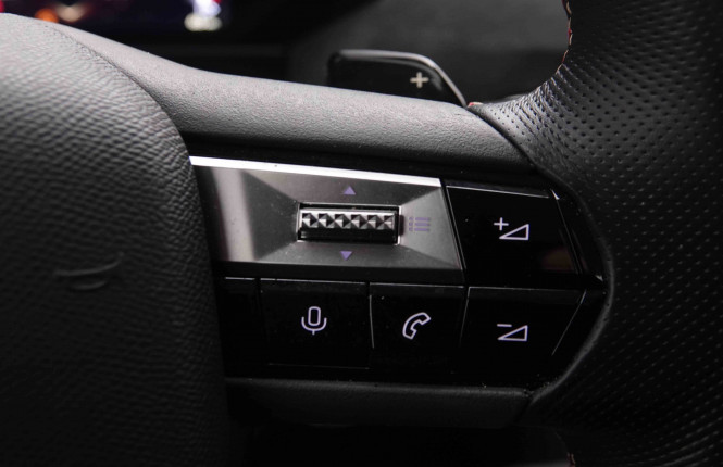 DS_DS_DS4_2550417_20.jpg DS_DS_DS4_2550417_20.jpg