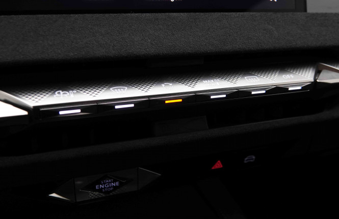 DS_DS_DS4_2551681_14.jpg DS_DS_DS4_2551681_14.jpg