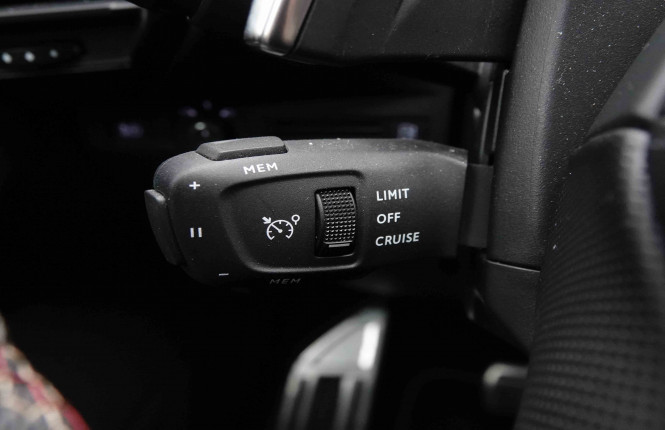 DS_DS_DS7CROSSBA_2652085_18.jpg DS_DS_DS7CROSSBA_2652085_18.jpg