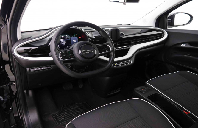 FIAT_FIAT_500E_2547482_60.jpg