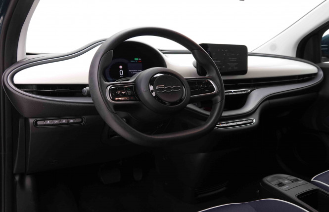 FIAT_FIAT_500E_2550833_7.jpg