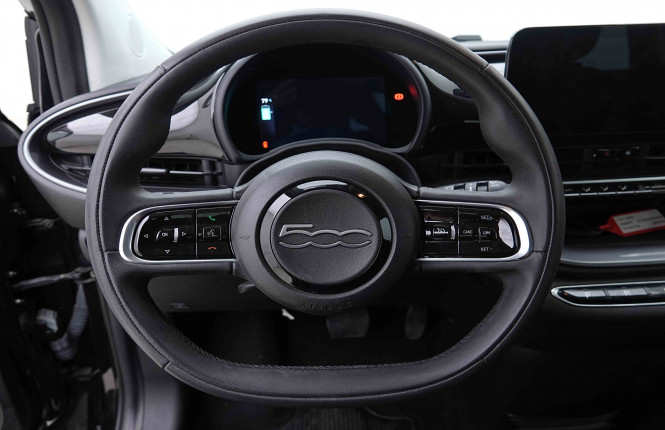 FIAT_FIAT_500E_2654269_8.jpg
