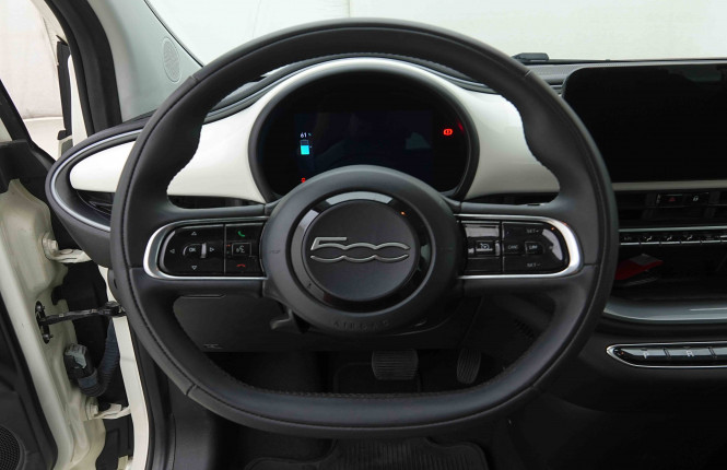 FIAT_FIAT_500E_2654271_8.jpg