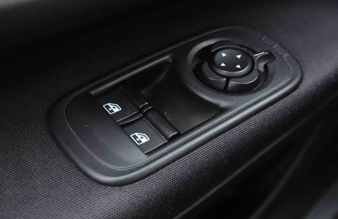 FIAT_FIAT_500E_2654272_21.jpg