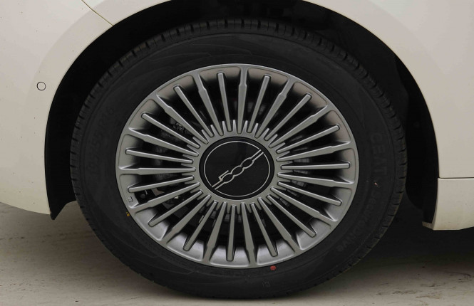 FIAT_FIAT_500E_2654272_22.jpg