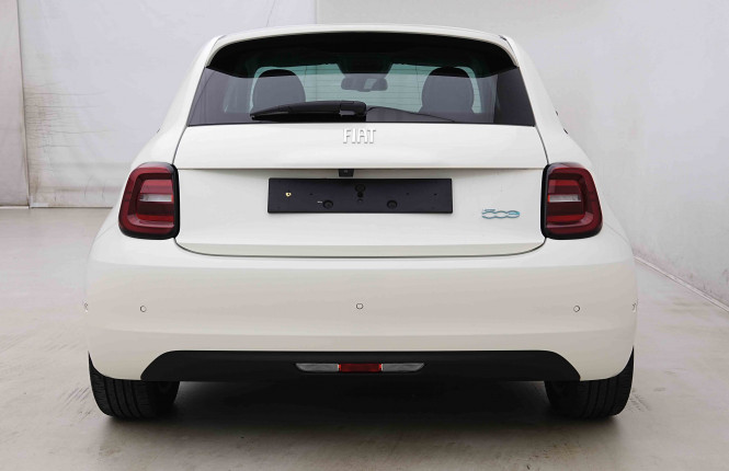 FIAT_FIAT_500E_2654273_30.jpg