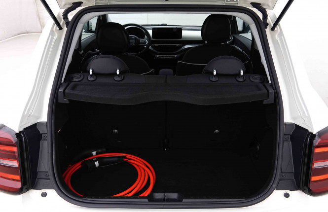 FIAT_FIAT_500E_2654273_5.jpg