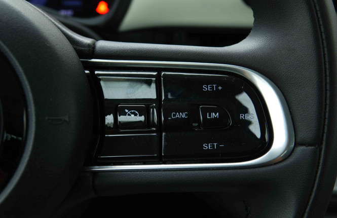FIAT_FIAT_500E_2654283_19.jpg