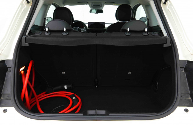 FIAT_FIAT_500E_2654283_5.jpg