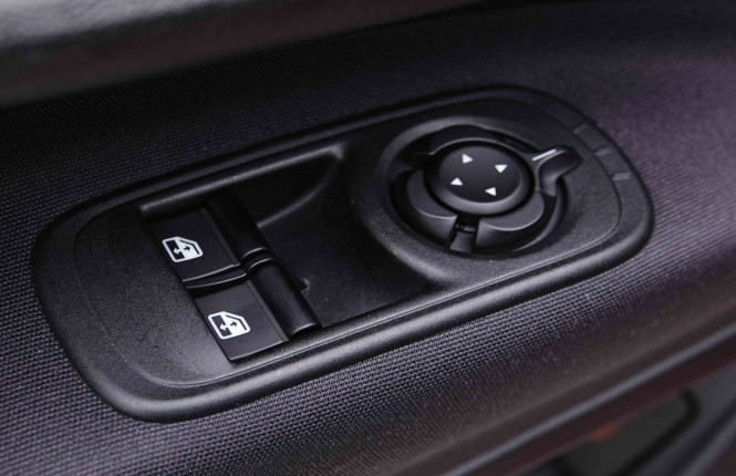 FIAT_FIAT_500E_2655011_18.jpg FIAT_FIAT_500E_2655011_18.jpg