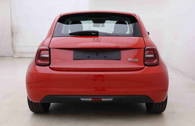 FIAT_FIAT_500E_2655011_27.jpg FIAT_FIAT_500E_2655011_27.jpg