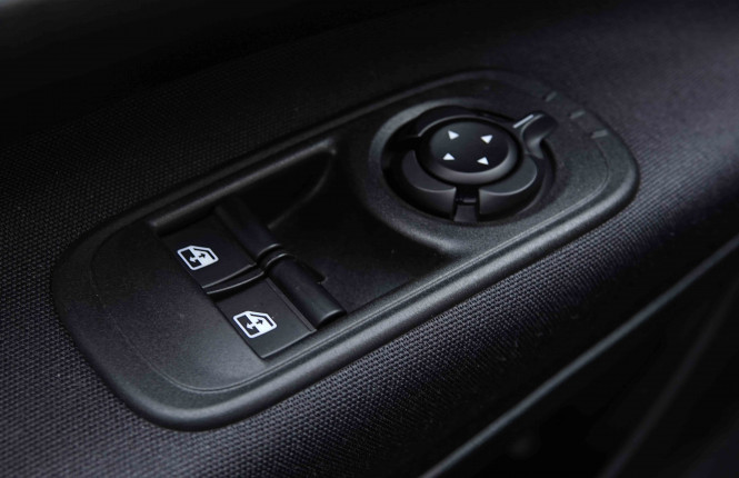 FIAT_FIAT_500E_2655012_20.jpg FIAT_FIAT_500E_2655012_20.jpg