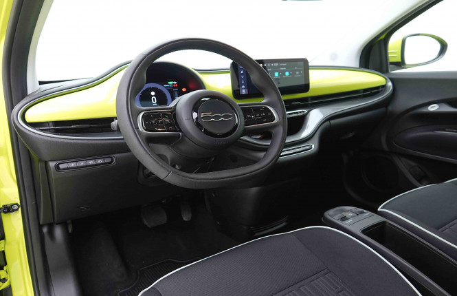 FIAT_FIAT_500E_2655013_7.jpg FIAT_FIAT_500E_2655013_7.jpg