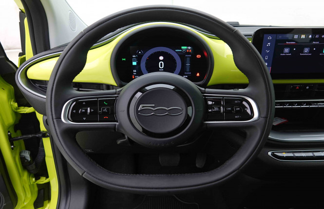 FIAT_FIAT_500E_2655013_9.jpg FIAT_FIAT_500E_2655013_9.jpg