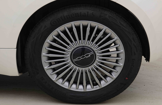 FIAT_FIAT_500E_2655014_21.jpg FIAT_FIAT_500E_2655014_21.jpg