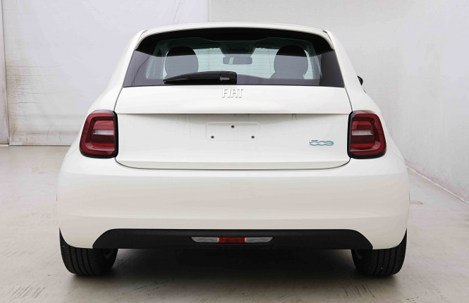 FIAT_FIAT_500E_2655014_29.jpg FIAT_FIAT_500E_2655014_29.jpg