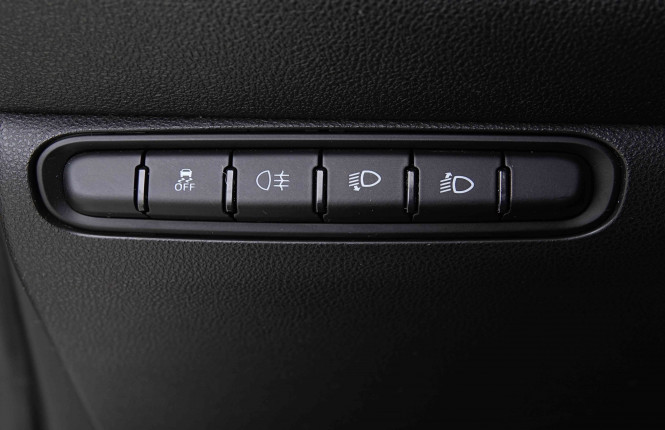 FIAT_FIAT_500E_2655022_19.jpg FIAT_FIAT_500E_2655022_19.jpg