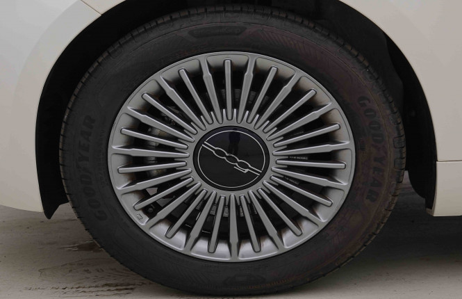FIAT_FIAT_500E_2655022_21.jpg FIAT_FIAT_500E_2655022_21.jpg