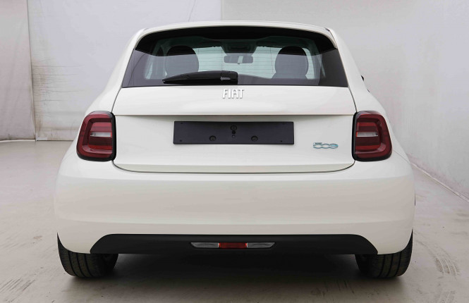 FIAT_FIAT_500E_2655022_29.jpg FIAT_FIAT_500E_2655022_29.jpg