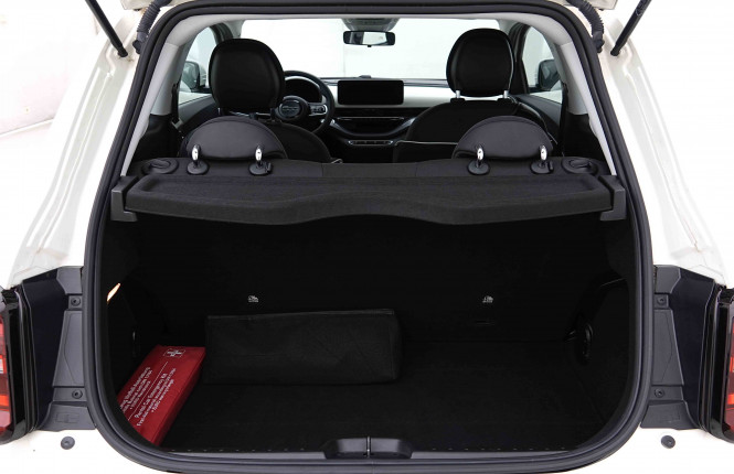 FIAT_FIAT_500E_2655022_5.jpg FIAT_FIAT_500E_2655022_5.jpg