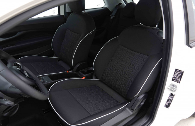 FIAT_FIAT_500E_2655022_6.jpg FIAT_FIAT_500E_2655022_6.jpg