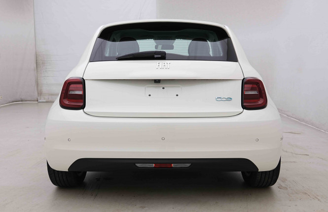 FIAT_FIAT_500E_2655036_30.jpg FIAT_FIAT_500E_2655036_30.jpg