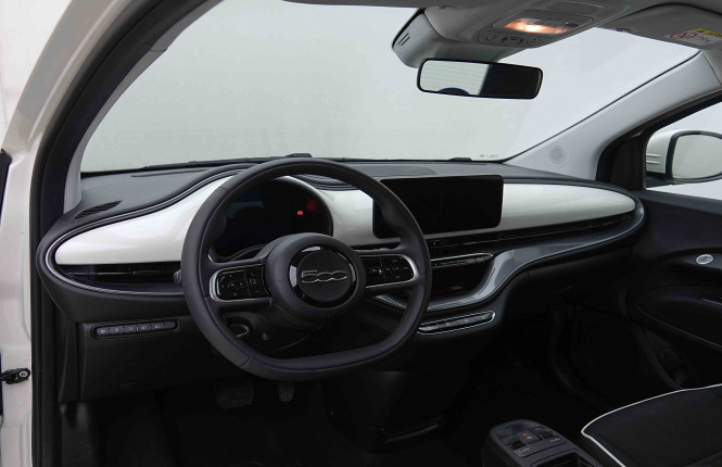 FIAT_FIAT_500E_2655037_7.jpg FIAT_FIAT_500E_2655037_7.jpg