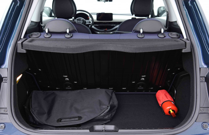 FIAT_FIAT_500E_2655513_5.jpg FIAT_FIAT_500E_2655513_5.jpg