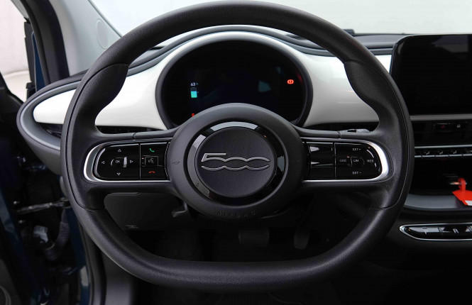 FIAT_FIAT_500E_2655513_8.jpg FIAT_FIAT_500E_2655513_8.jpg