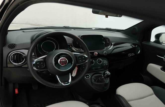 FIAT_FIAT_500_2653475_7.jpg FIAT_FIAT_500_2653475_7.jpg