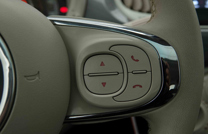 FIAT_FIAT_500_2653544_18.jpg FIAT_FIAT_500_2653544_18.jpg