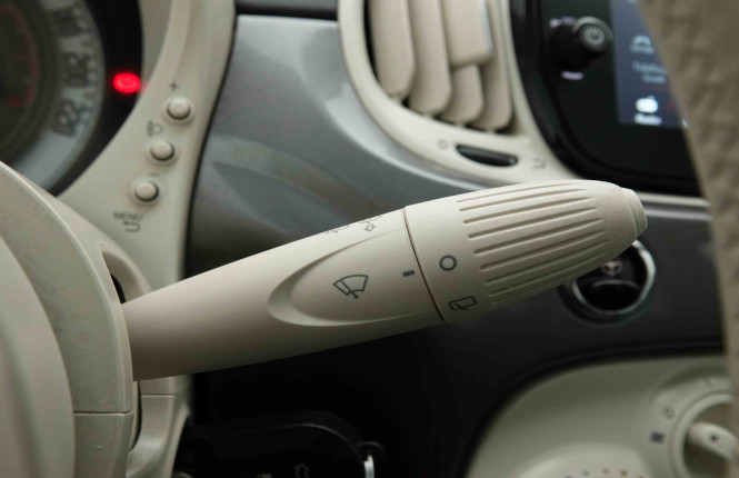 FIAT_FIAT_500_2653545_15.jpg FIAT_FIAT_500_2653545_15.jpg