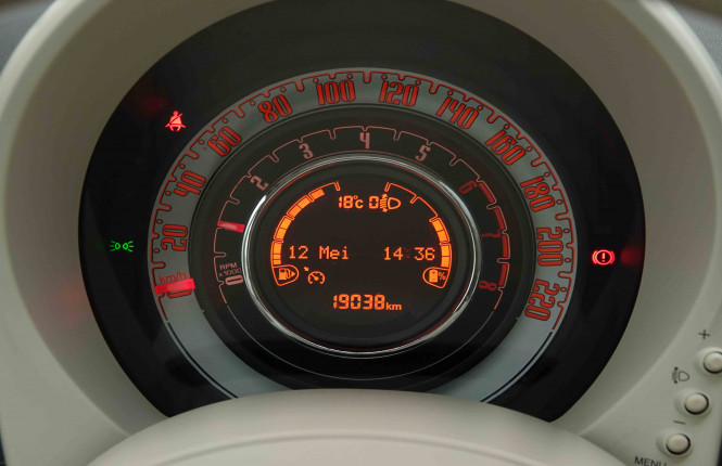 FIAT_FIAT_500_2653548_13.jpg FIAT_FIAT_500_2653548_13.jpg