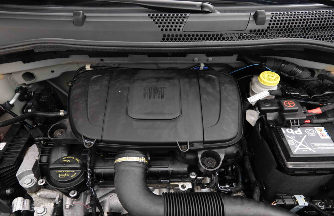 FIAT_FIAT_500_2653548_20.jpg FIAT_FIAT_500_2653548_20.jpg
