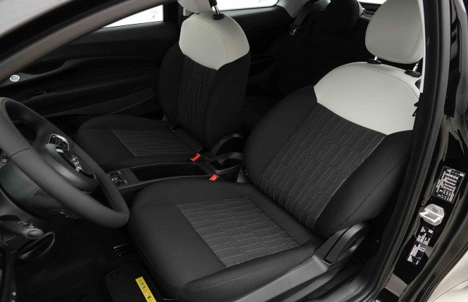 FIAT_FIAT_500_2654345_6.jpg FIAT_FIAT_500_2654345_6.jpg