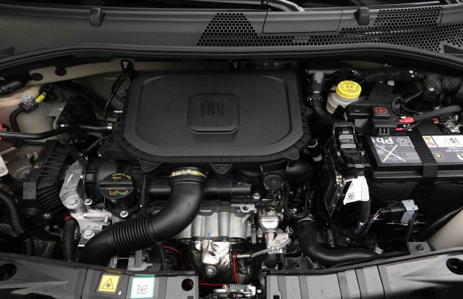 FIAT_FIAT_500_2654346_20.jpg FIAT_FIAT_500_2654346_20.jpg