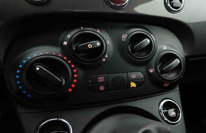 FIAT_FIAT_500_2654438_11.jpg FIAT_FIAT_500_2654438_11.jpg