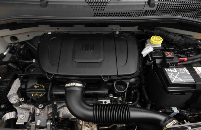 FIAT_FIAT_500_2654438_19.jpg FIAT_FIAT_500_2654438_19.jpg