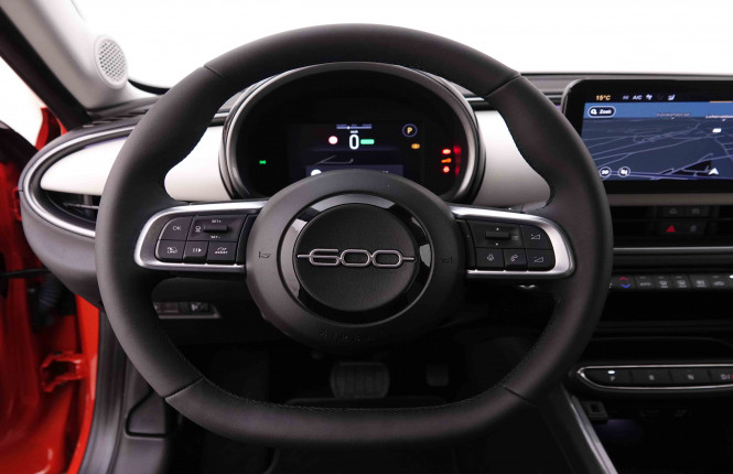 FIAT_FIAT_600_2652573_10.jpg FIAT_FIAT_600_2652573_10.jpg