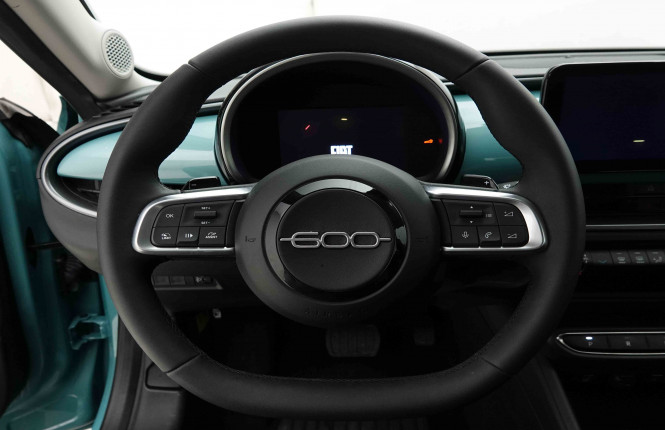FIAT_FIAT_600_2654219_8.jpg FIAT_FIAT_600_2654219_8.jpg