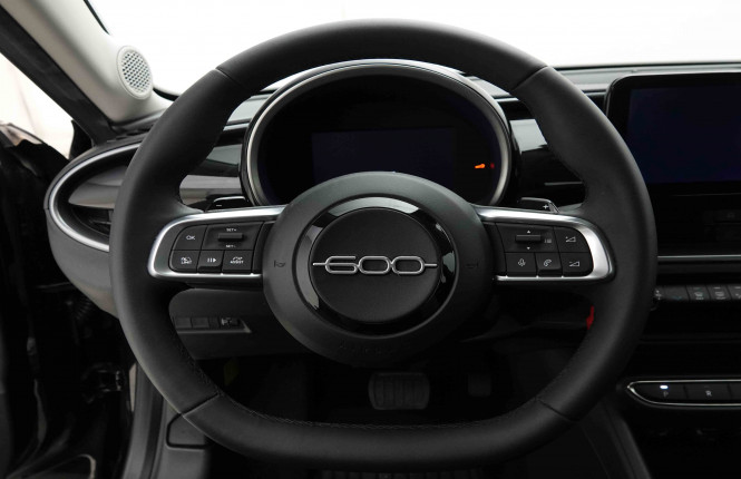 FIAT_FIAT_600_2654221_8.jpg FIAT_FIAT_600_2654221_8.jpg
