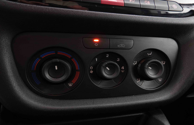FIAT_FIAT_DOBLO_2446672_11.jpg