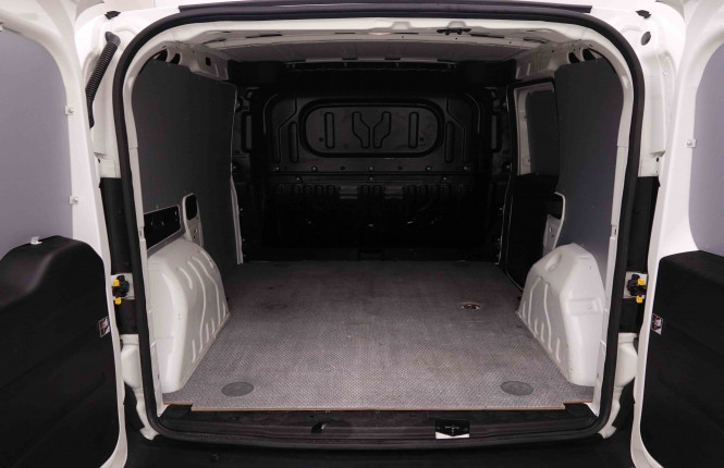 FIAT_FIAT_DOBLO_2446672_5.jpg