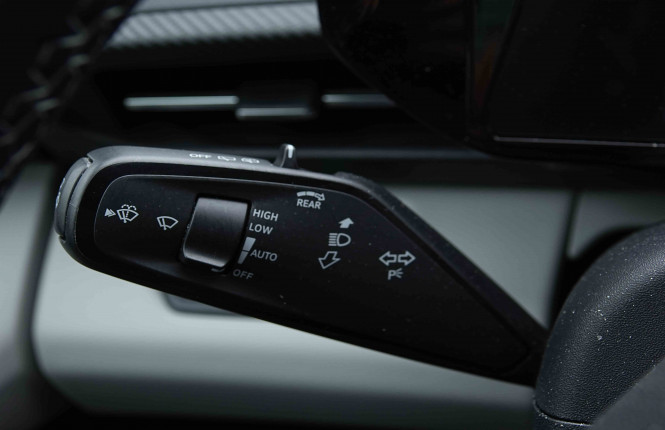 FORD_FORD_EXPLORER_2655598_16.jpg FORD_FORD_EXPLORER_2655598_16.jpg