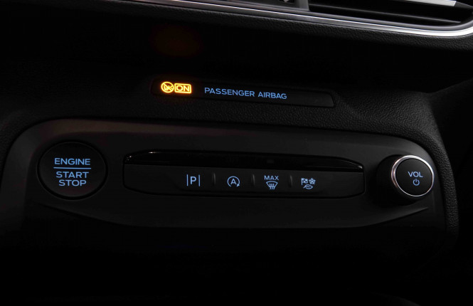 FORD_FORD_FOCUS_2444380_14.jpg